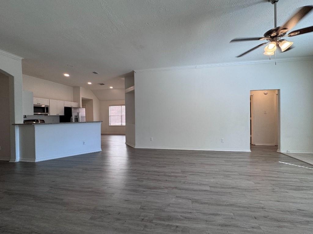 18422 Wolf Creek Trail