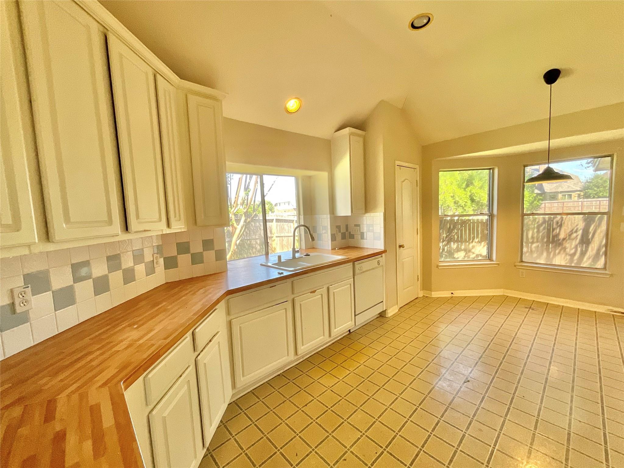 218 Willards Way