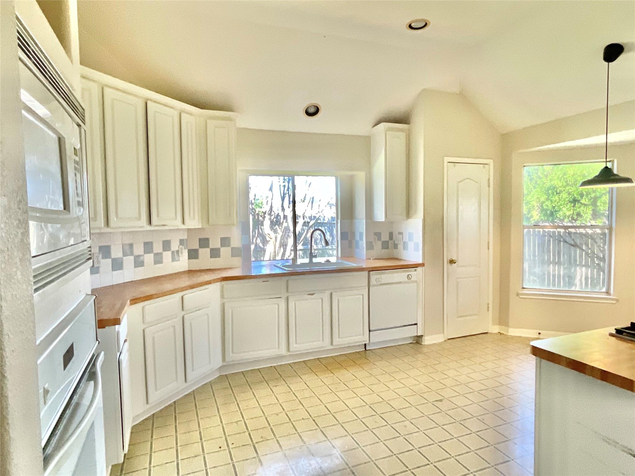 218 Willards Way
