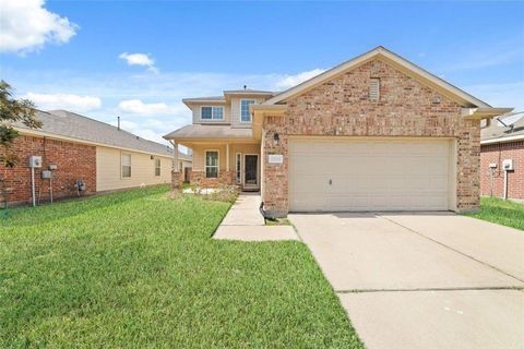 Photo of 12655 Redbud Villa Lane, Houston, TX 77086 (MLS # 71257736)