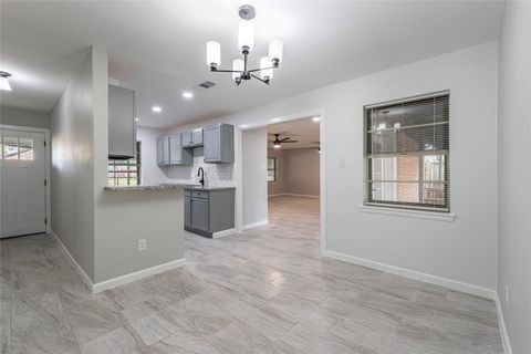 Photo of 607 Debbie Lane, Alvin, TX 77511 (MLS # 86946561)