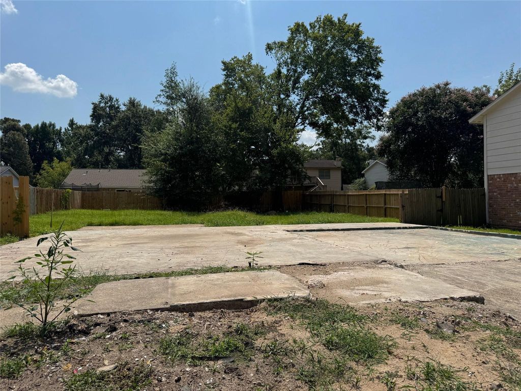 Photo of 3034 Sycamore Springs Drive, Houston, TX 77339 (MLS # 16790877)