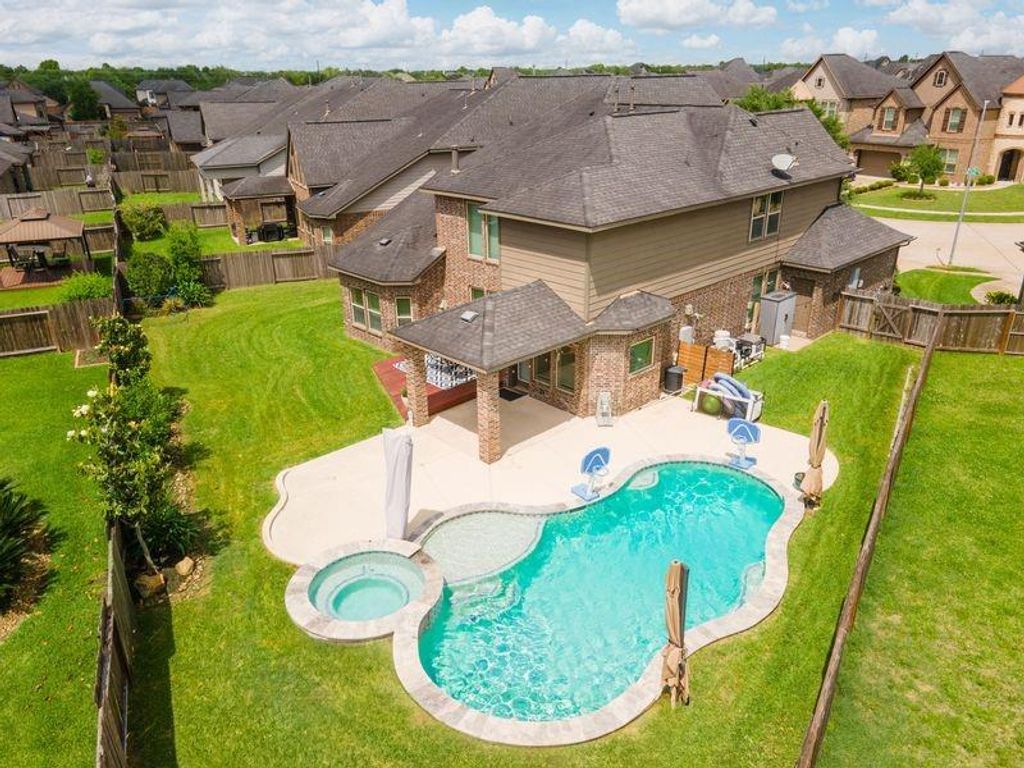 Photo of 2964 Jade Springs Lane, Pearland, TX 77584 (MLS # 67049009)