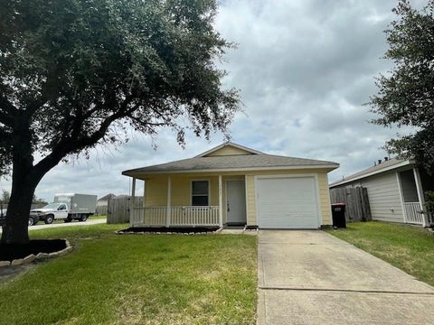 Photo of 17407 Wigeon Way Drive, Humble, TX 77396 (MLS # 2945409)