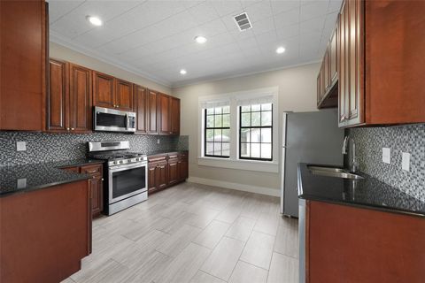 Tiny photo for 309 Pecore Street, Houston, TX 77009 (MLS # 92884000)