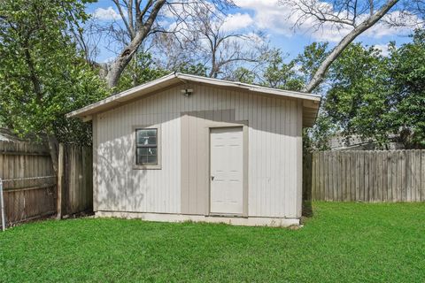Tiny photo for 309 Pecore Street, Houston, TX 77009 (MLS # 92884000)
