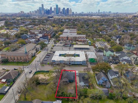Tiny photo for 309 Pecore Street, Houston, TX 77009 (MLS # 92884000)