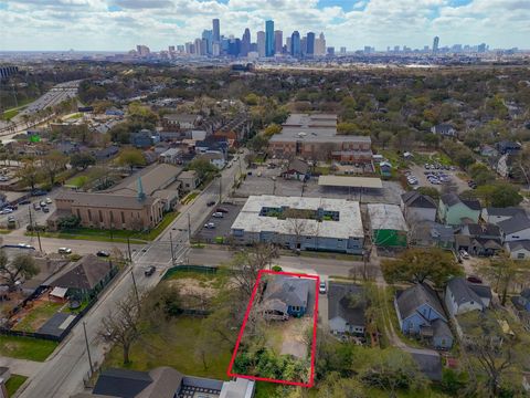Tiny photo for 309 Pecore Street, Houston, TX 77009 (MLS # 92884000)
