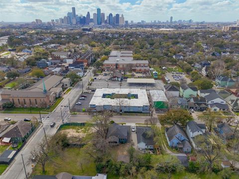 Tiny photo for 309 Pecore Street, Houston, TX 77009 (MLS # 92884000)