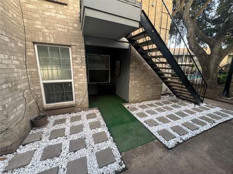 Photo of 6500 E Sands Point Drive #707, Houston, TX 77074 (MLS # 61470878)