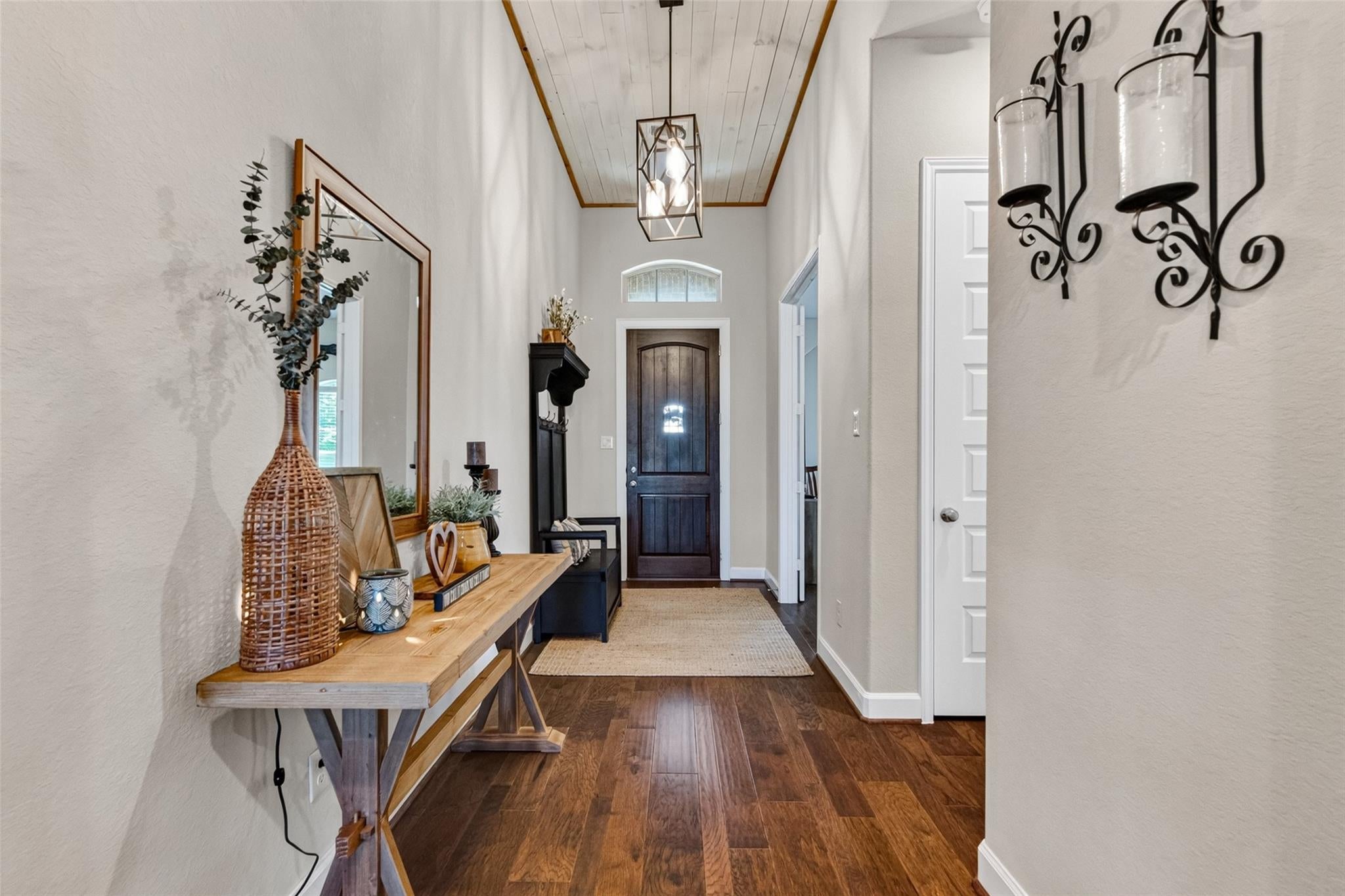 11806 Autumn Leaf Drive