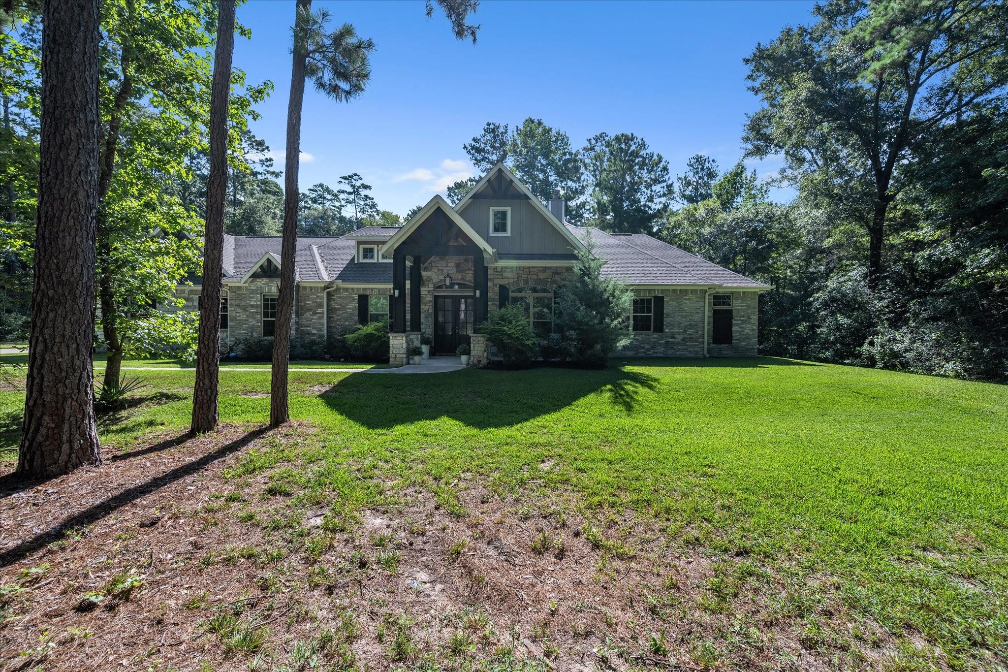 372 Grand View