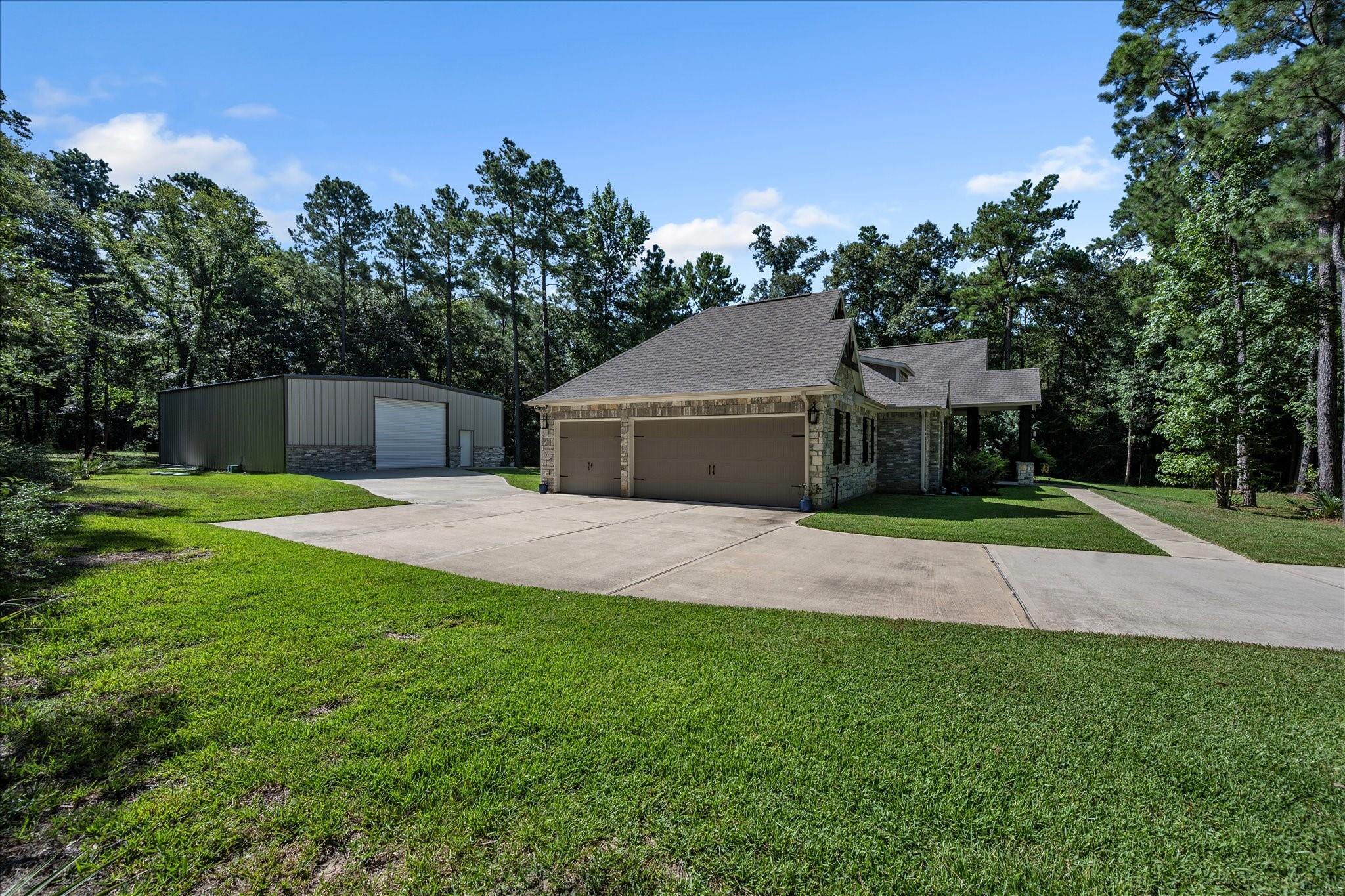 372 Grand View