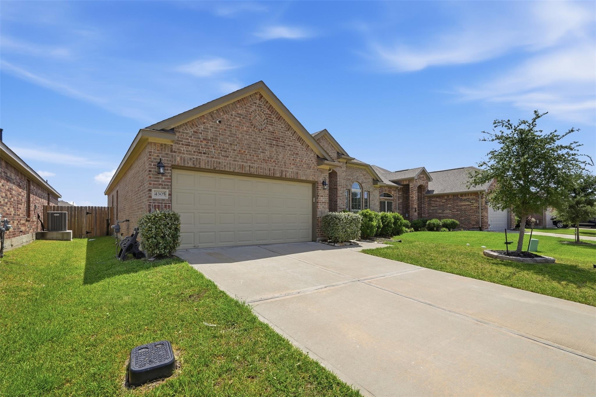 4305 E Bayou Maison Circle