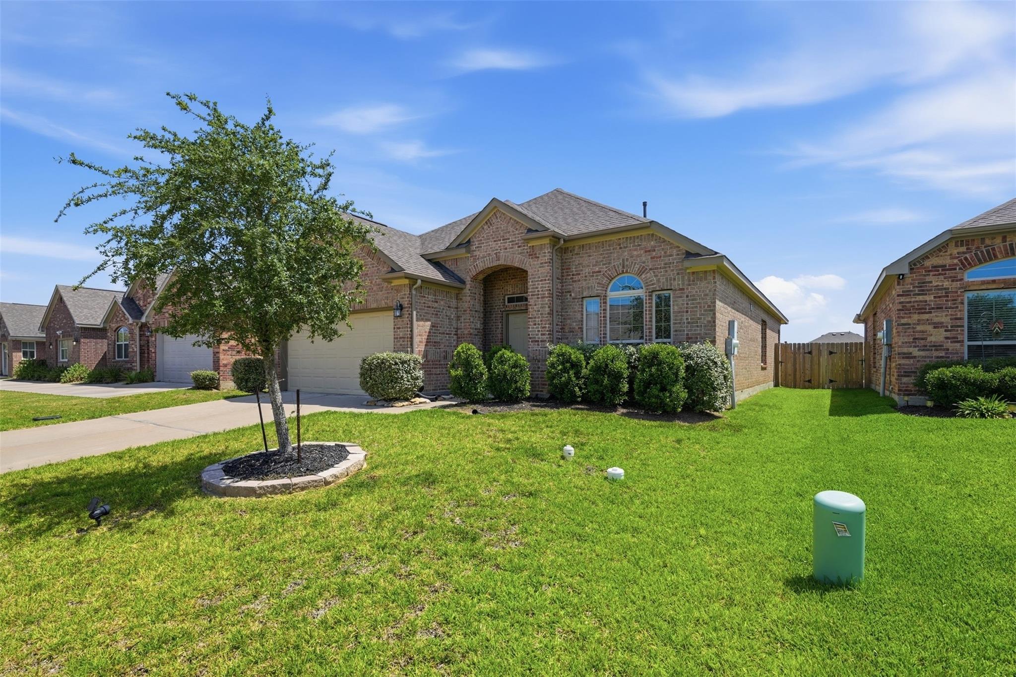 4305 E Bayou Maison Circle