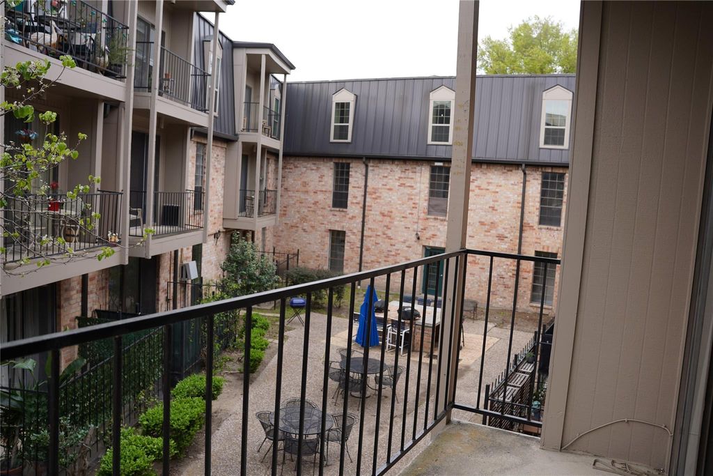 Photo of 2475 Underwood Street #291, Houston, TX 77030 (MLS # 93233186)