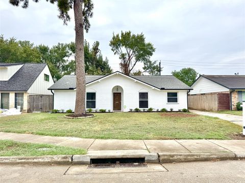 Photo of 1415 Mapleton Drive, Houston, TX 77043 (MLS # 63699405)