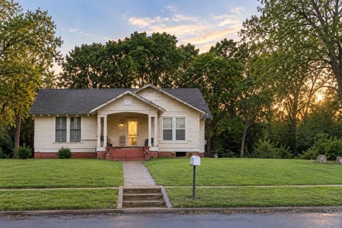 Photo of 217 Martin Luther King Jr Boulevard, Crockett, TX 75835 (MLS # 15023279)