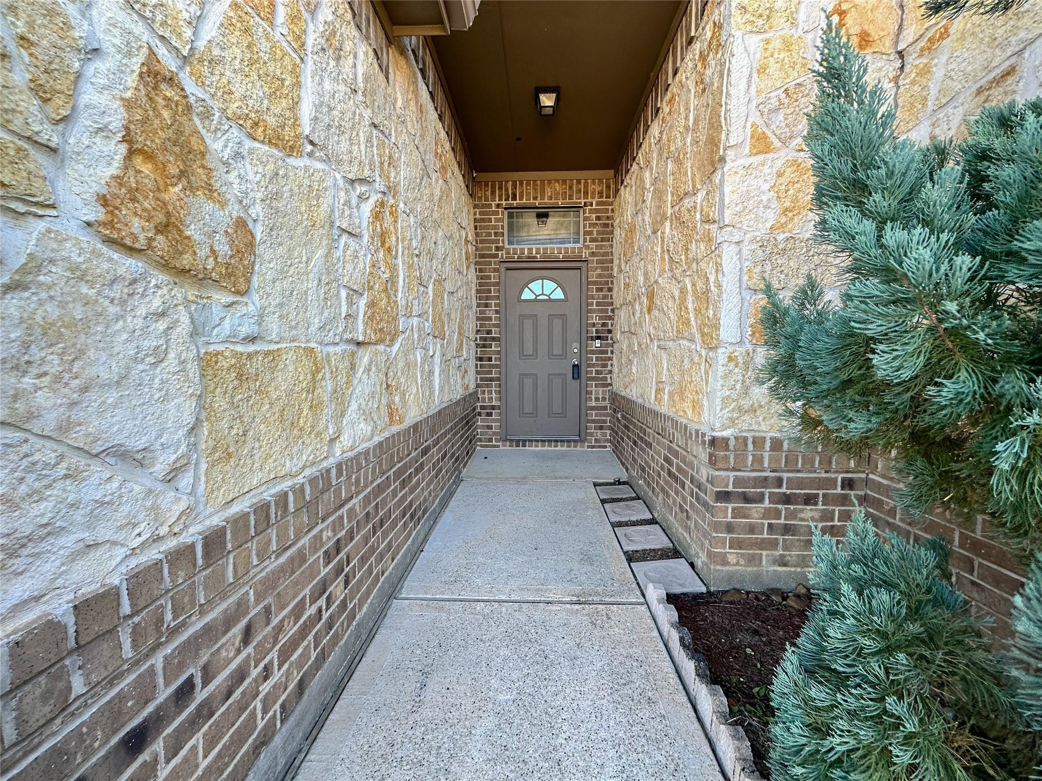 332 Country Crossing Circle