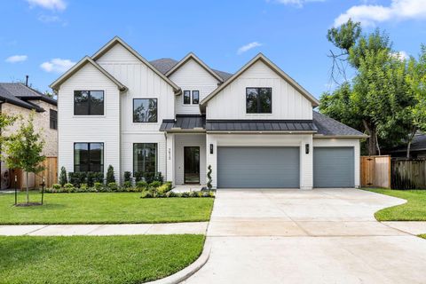 Photo of 7913 Turquoise Lane, Houston, TX 77055 (MLS # 13113937)