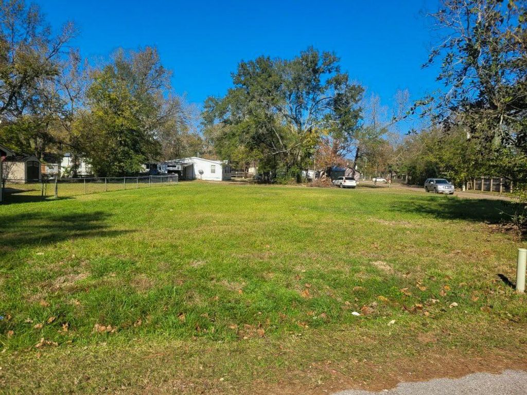 Photo of 601 Earnest Carrington Sr Avenue, Cleveland, TX 77327 (MLS # 85983083)