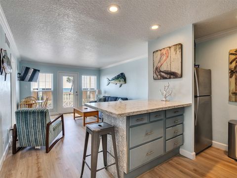 Condo For Sale - 6300 Seawall Boulevard<br/> Galveston, TX 77551