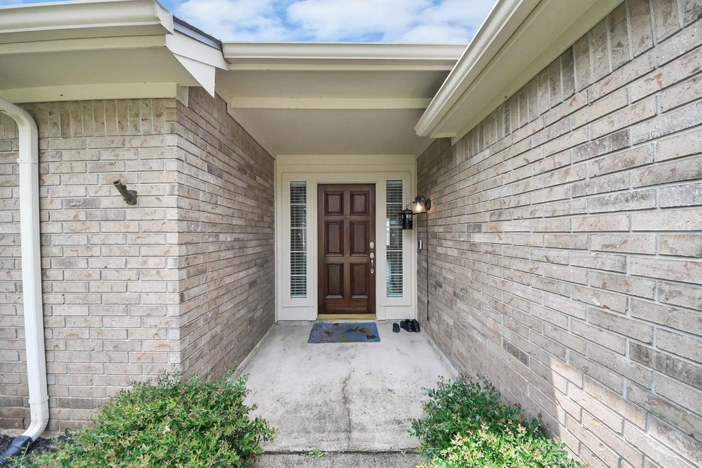 Photo of 2855 Lake View Drive, Missouri City, TX 77459 (MLS # 8437559)