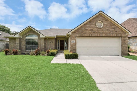 Photo of 2855 Lake View Drive, Missouri City, TX 77459 (MLS # 8437559)