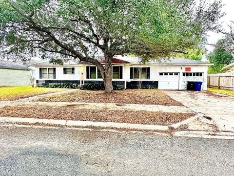 Photo of 515 Vaky Street, Corpus Christi, TX 78404 (MLS # 97276179)