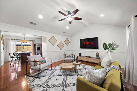 Photo of 8723 Kirkmont Drive, Houston, TX 77089 (MLS # 81864807)