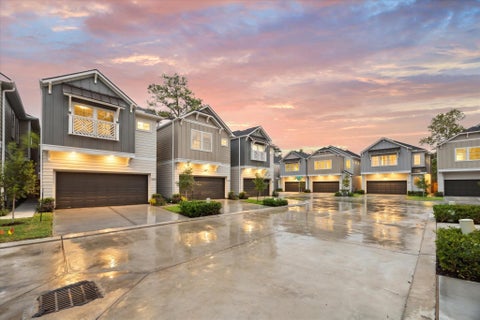 Photo of 5215 Amber Sunrise Drive Dr, Houston, TX 77018 (MLS # 7079771)