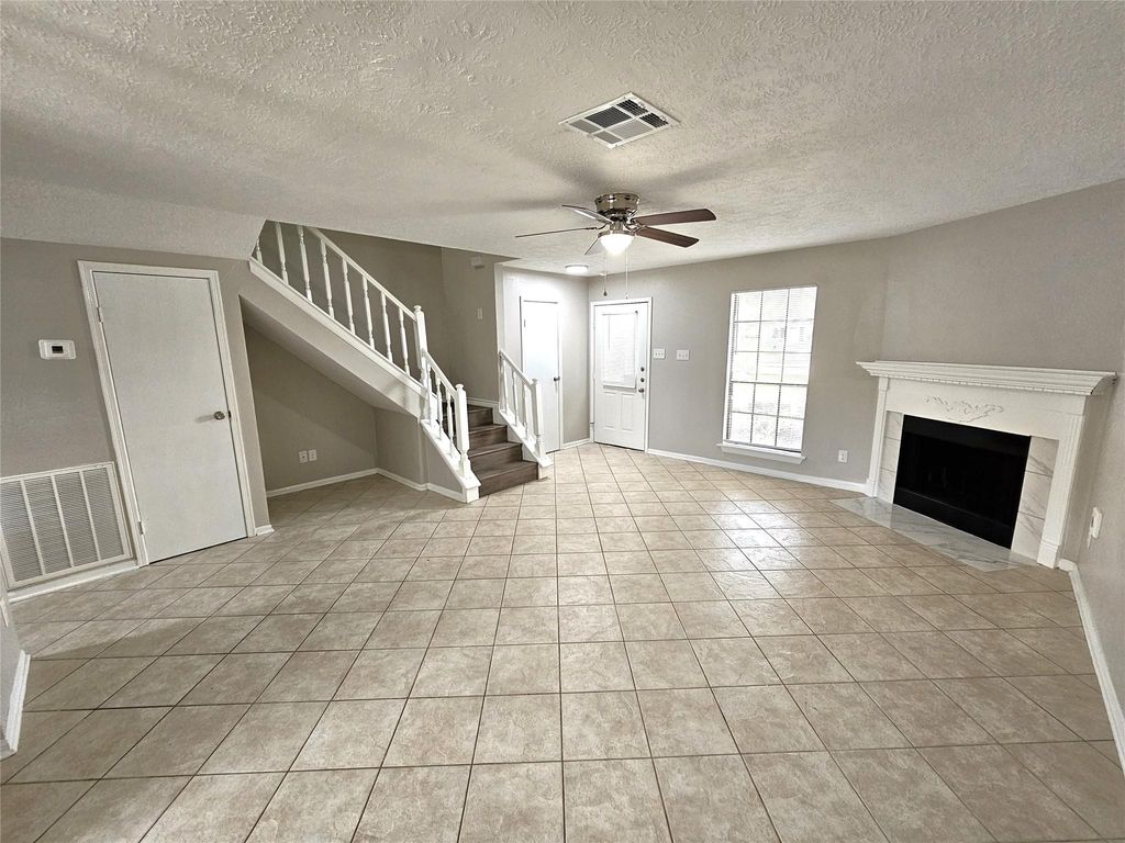 Photo of 17303 Saturn Lane, Houston, TX 77058 (MLS # 10922626)