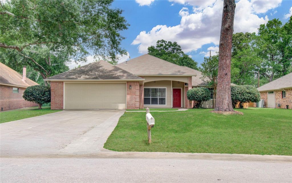 Photo of 1717 Cantrell Boulevard, Conroe, TX 77301 (MLS # 95784721)