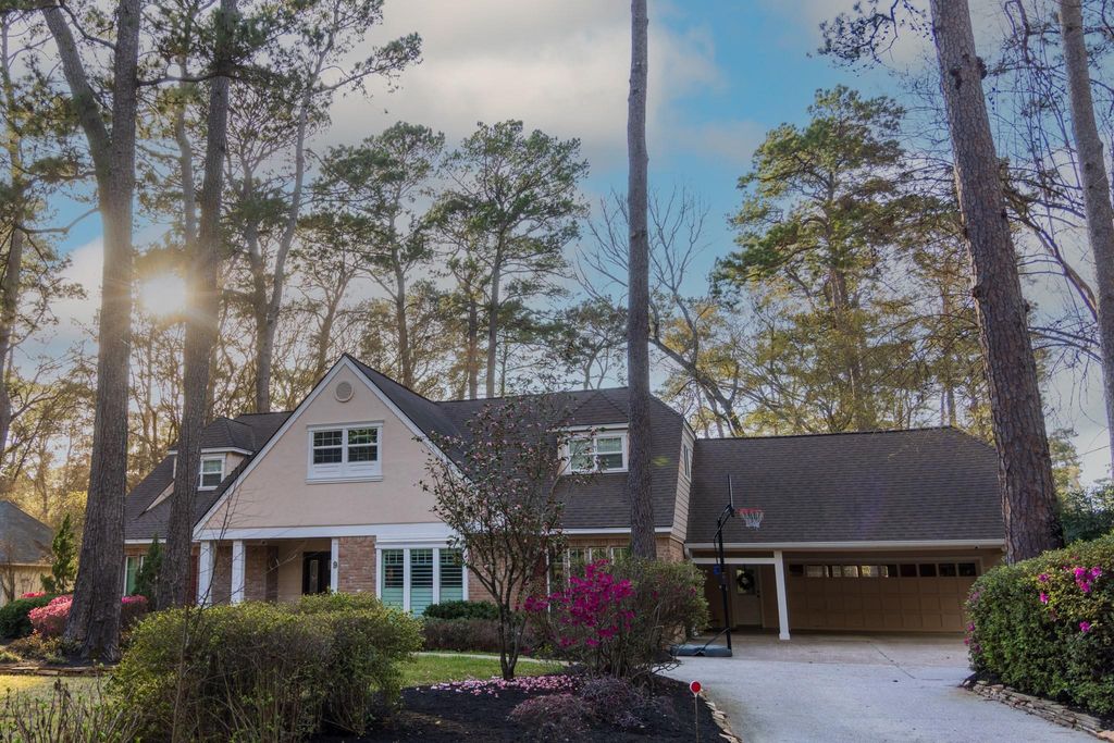 Photo of 9 Kings Creek Drive, Houston, TX 77339 (MLS # 84399202)