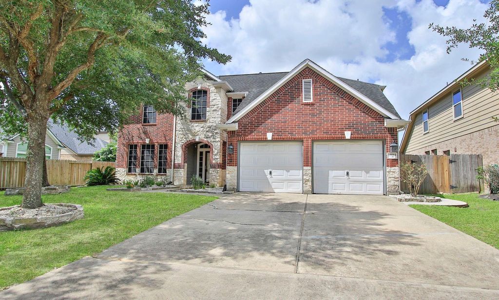 Photo of 15915 Angler Bend Drive, Houston, TX 77044 (MLS # 82855033)