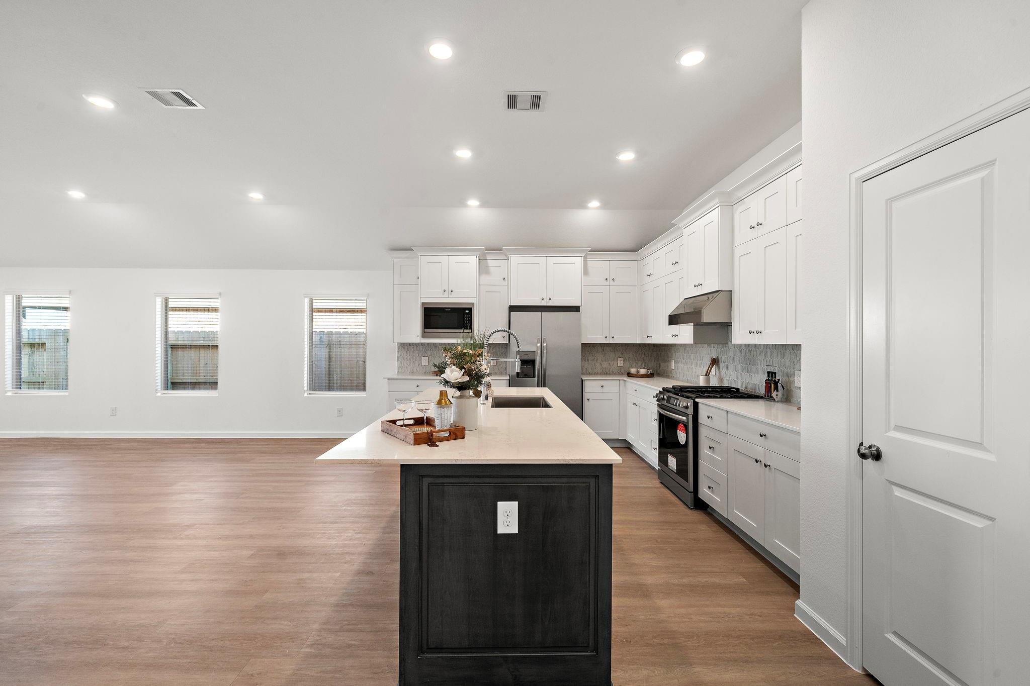 4823 Shimmer Side Drive