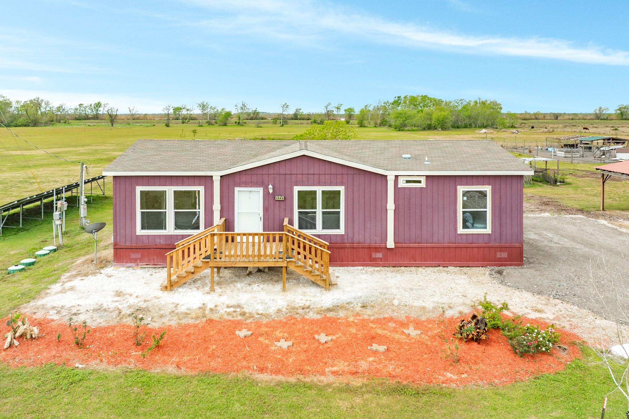 1886 County Road 212