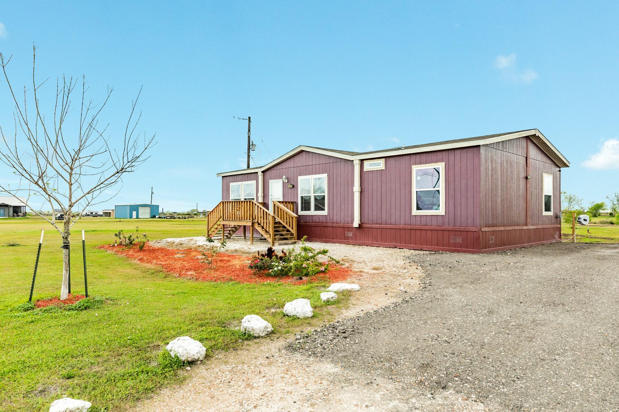 1886 County Road 212