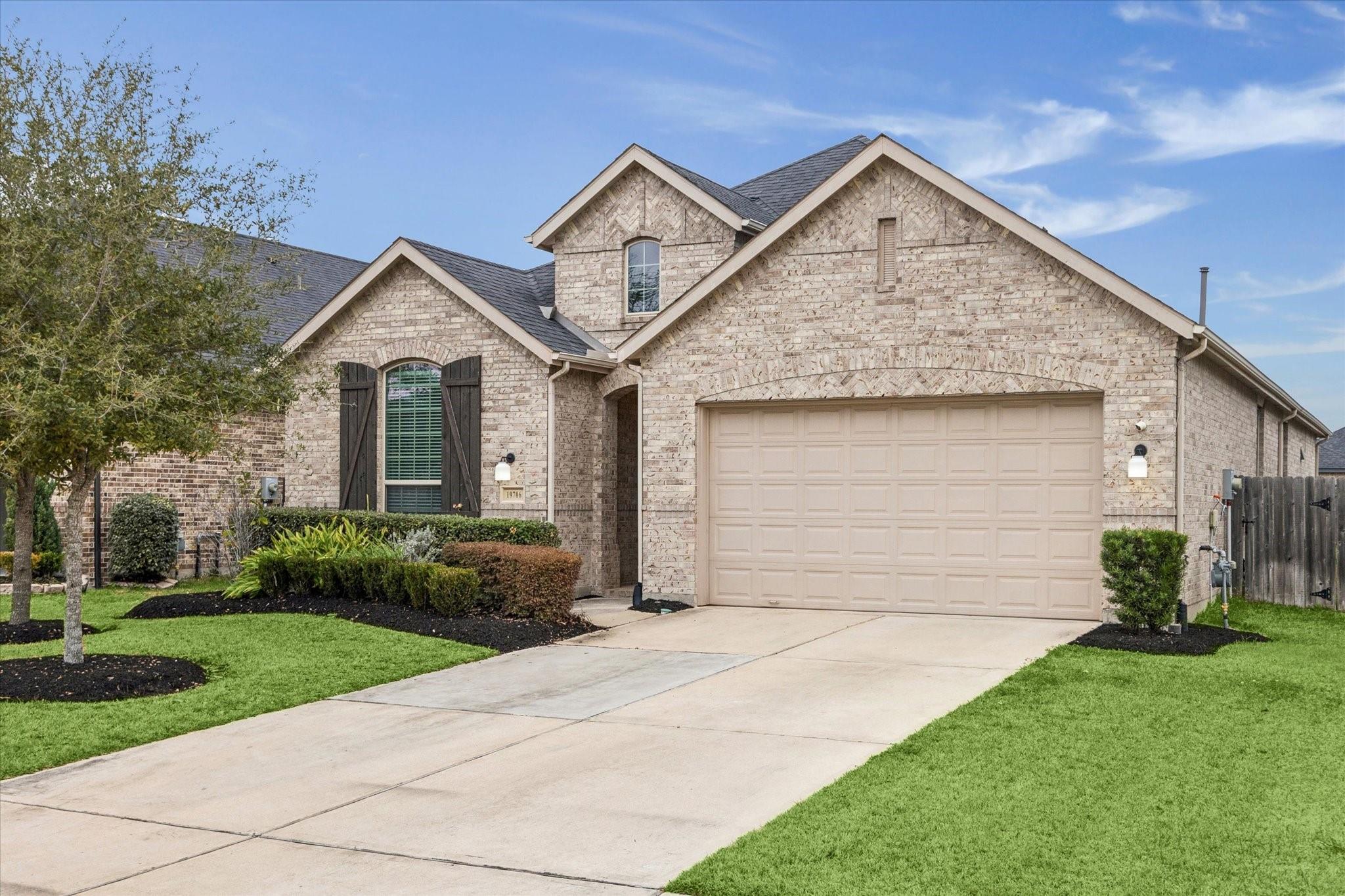 19706 Glenwick Falls Ct