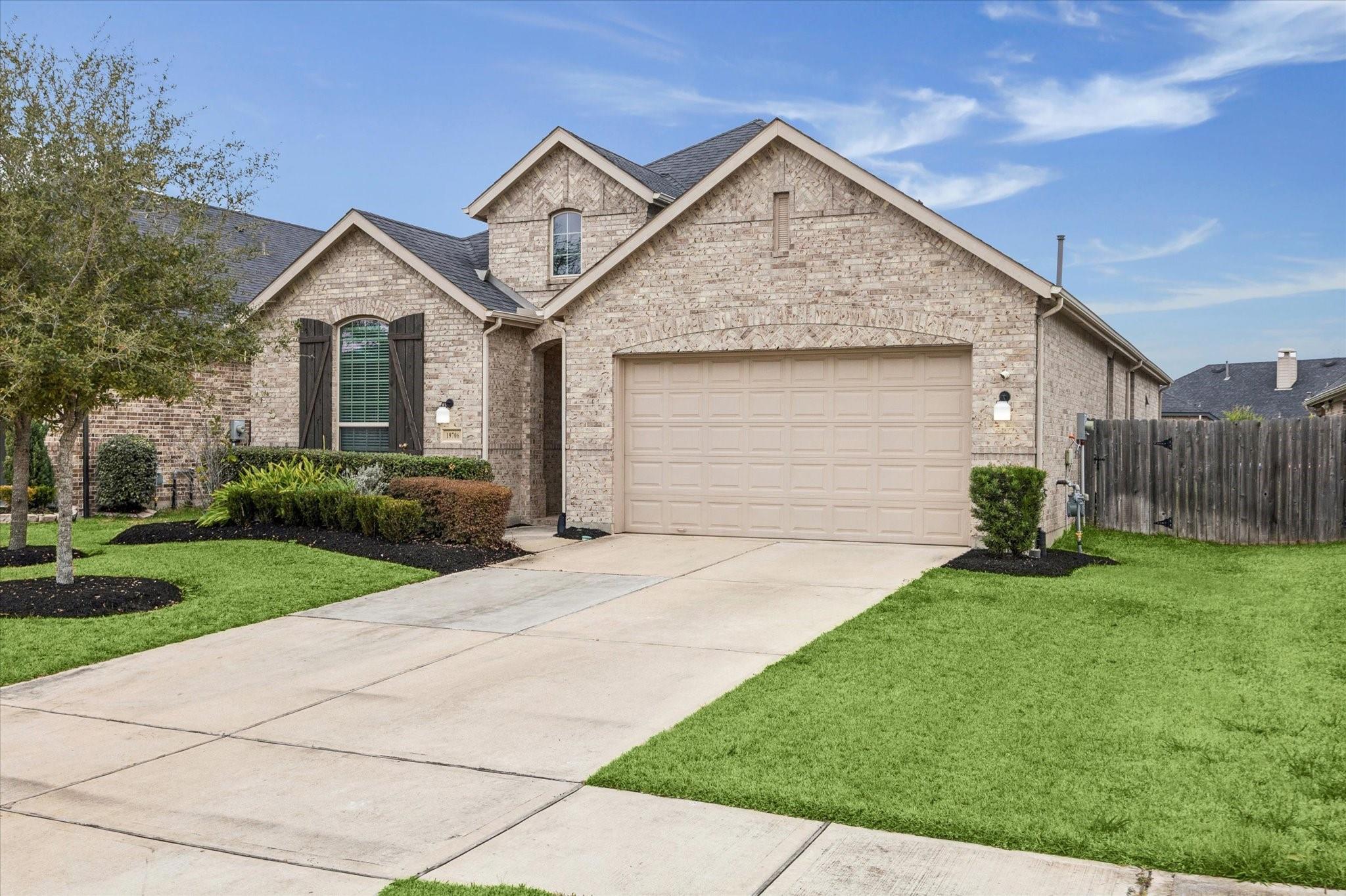 19706 Glenwick Falls Ct