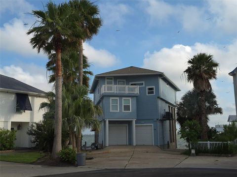 Photo of 106 Quayside Drive, Tiki Island, TX 77554 (MLS # 33620140)