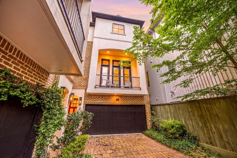 Photo of 310 W Bell Street, Houston, TX 77019 (MLS # 98704650)