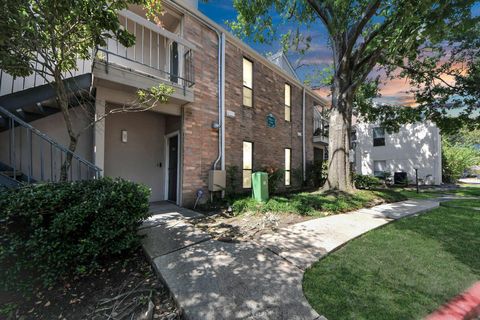 Photo of 7950 N Stadium Drive #167, Houston, TX 77030 (MLS # 3022367)