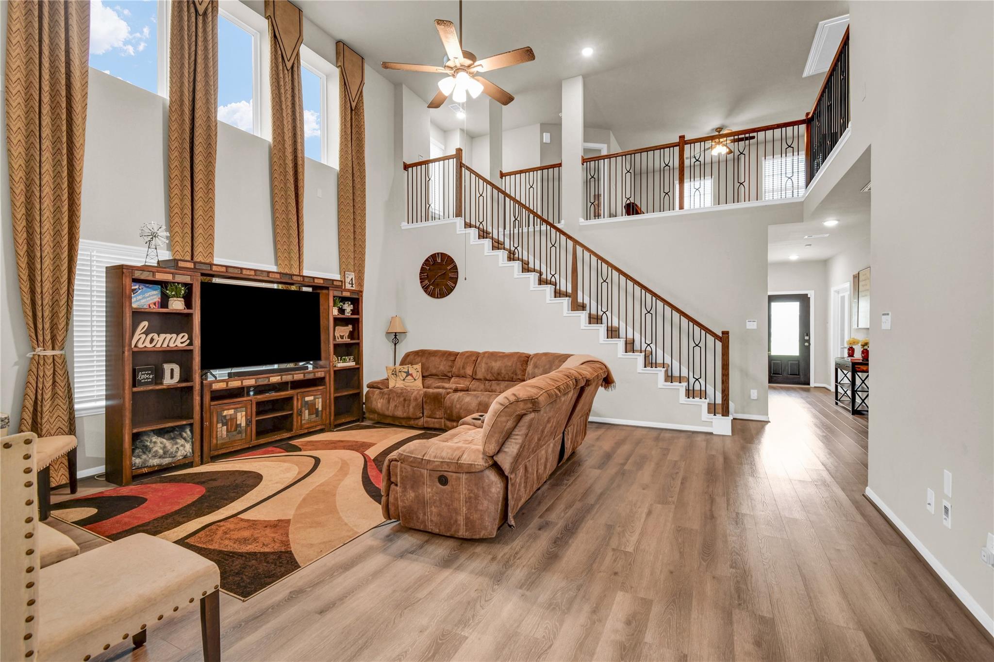 2423 Ridgewood Drive
