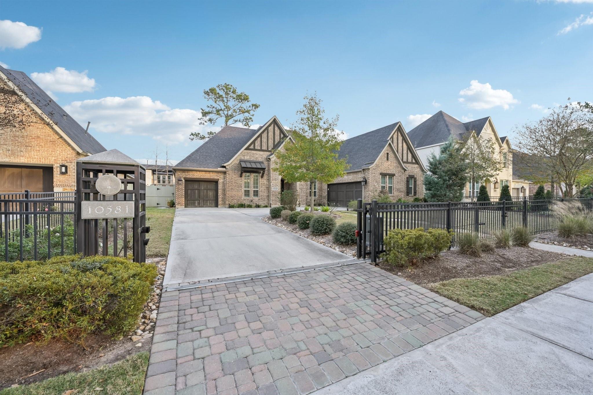 10581 Lake Palmetto Drive