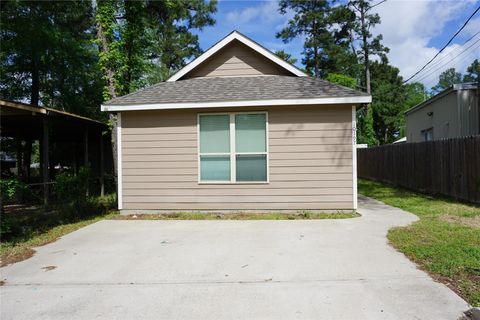 Photo of 10197 Barberry St, Willis, TX 77318 (MLS # 18095438)