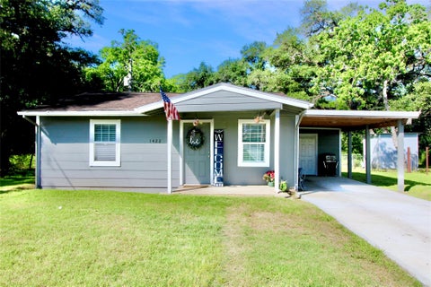 Photo of 1422 Papendorf Lane, West Columbia, TX 77486 (MLS # 85189727)