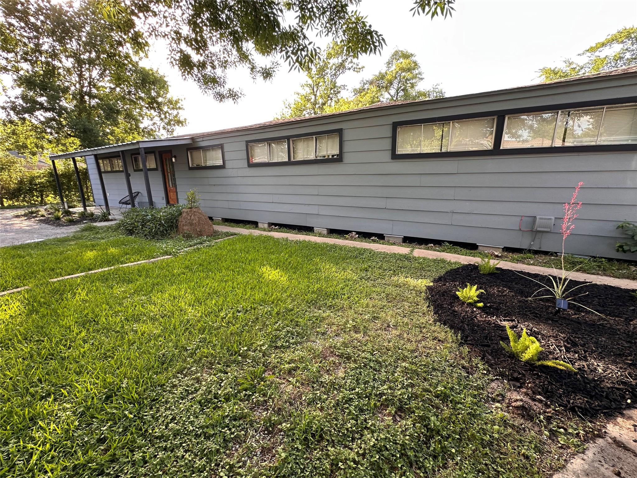 2131 Cromwell Street D