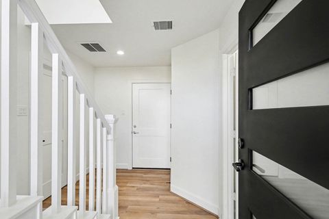 Tiny photo for 1214 Wycliffe Drive, Houston, TX 77043 (MLS # 20953222)