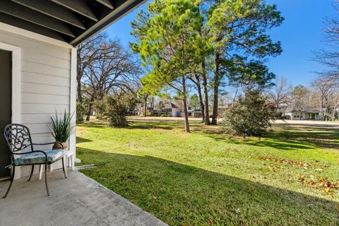 Photo of 13151 Walden Road, Unit 127 Rd, Montgomery, TX 77356 (MLS # 37862300)